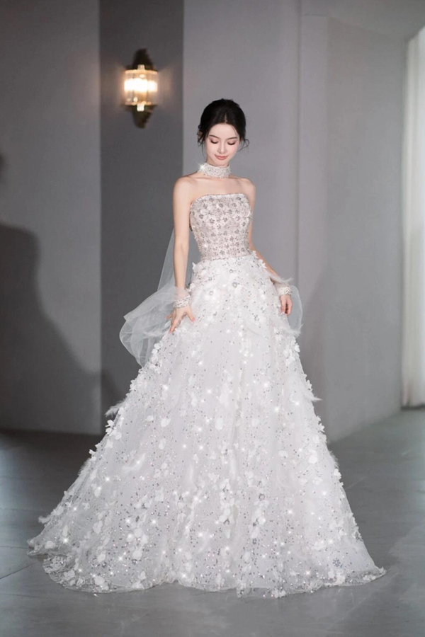 Snowie White Feather Gown