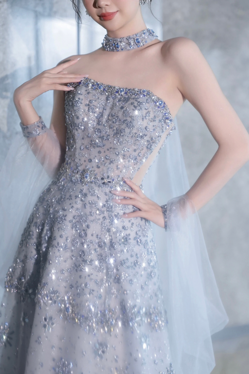 XJ Erien Glitter Silver Flare Gown GlamEdge Dress & Gown XJ Erien Glitter Silver Flare Gown GlamEdge Dress & Gown