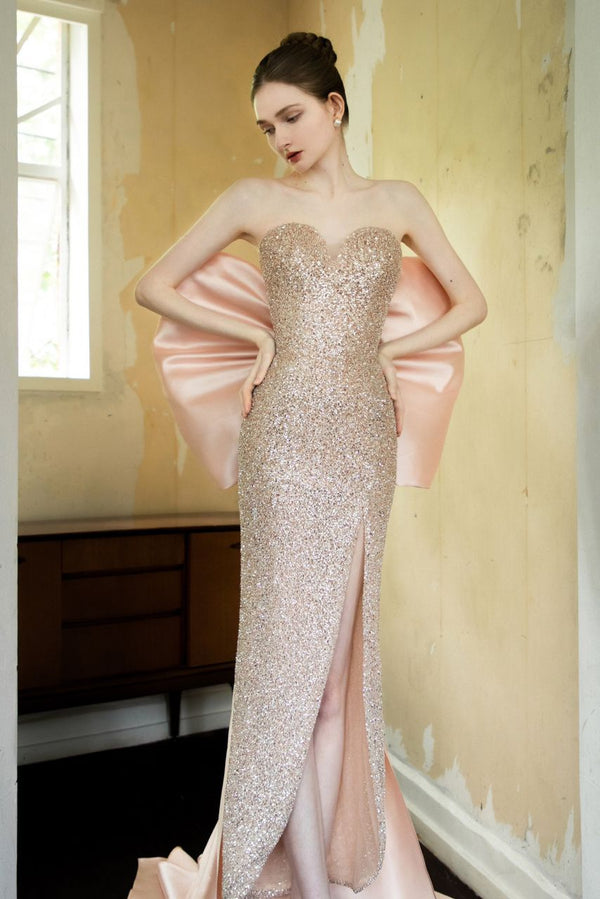 LP Oscar Rose Gold with Feather Sleeves Gown