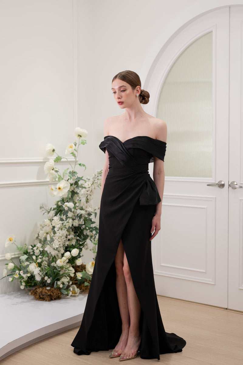 Swan Silk Black Gown GlamEdge Dress & Gown Swan Silk Black Gown GlamEdge Dress & Gown