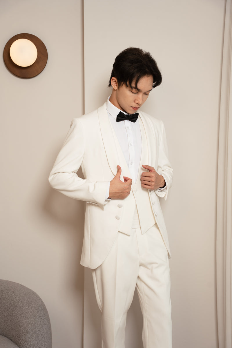 Tuxedo White (BY2025)