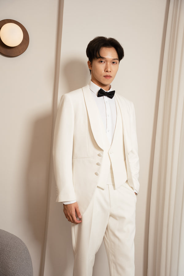 Tuxedo White (BY2025)