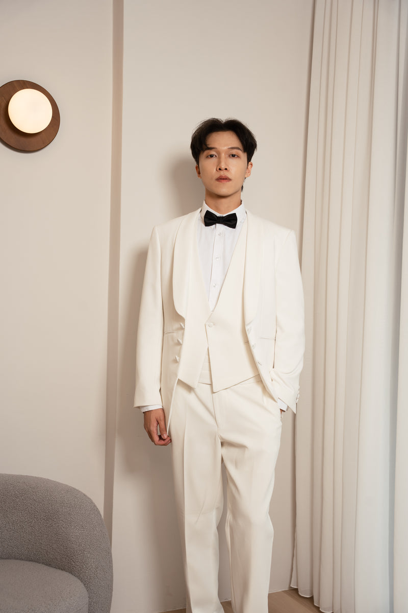 Tuxedo White (BY2025)