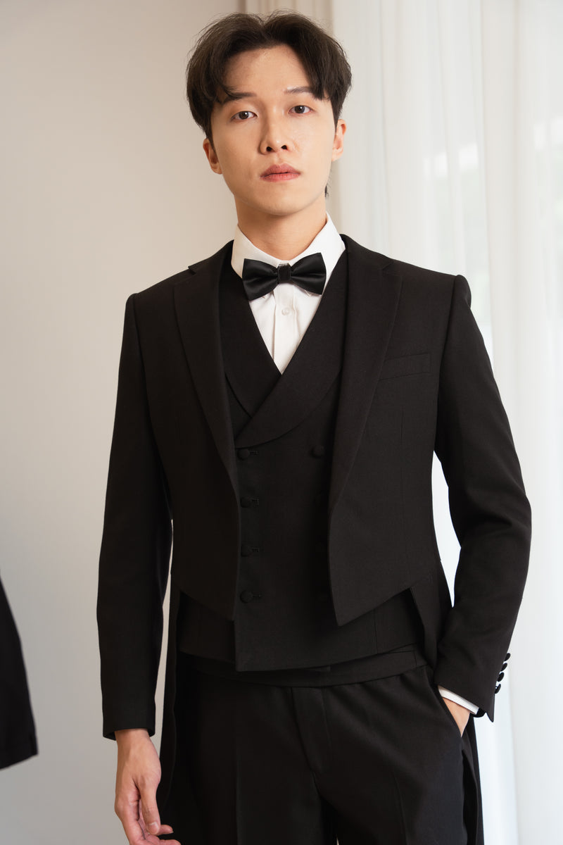 Tuxedo Black (Y002)