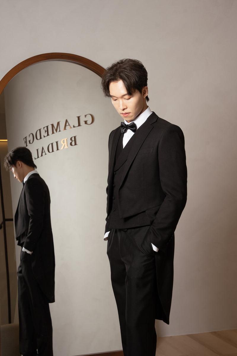 Tuxedo Black (Y002)