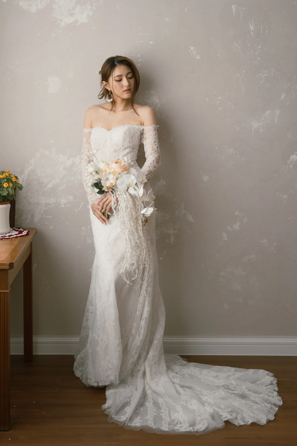 X Adalia Lacey White Mermaid Gown