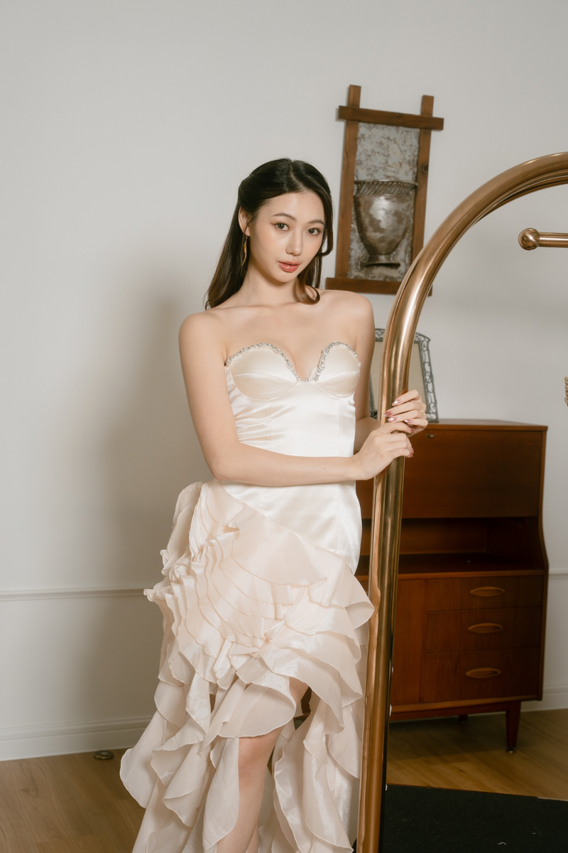 VD Mael Urusula Champagne Gown