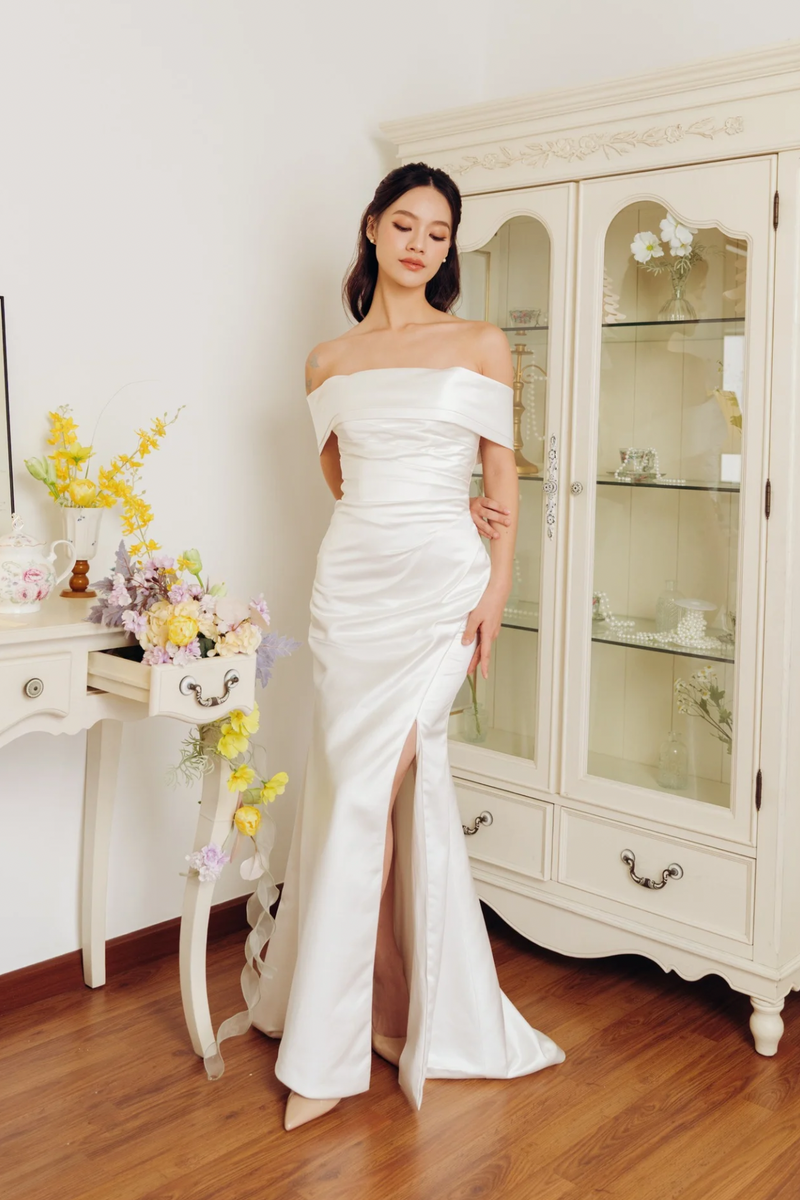 Leah Silk Off Shoulder Ivory Gown