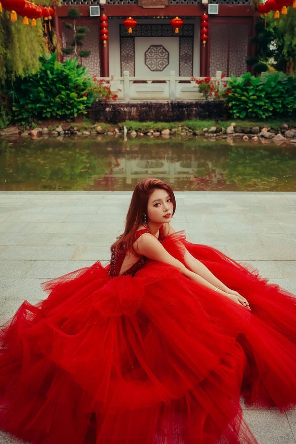 Elif Red Tiered Gown