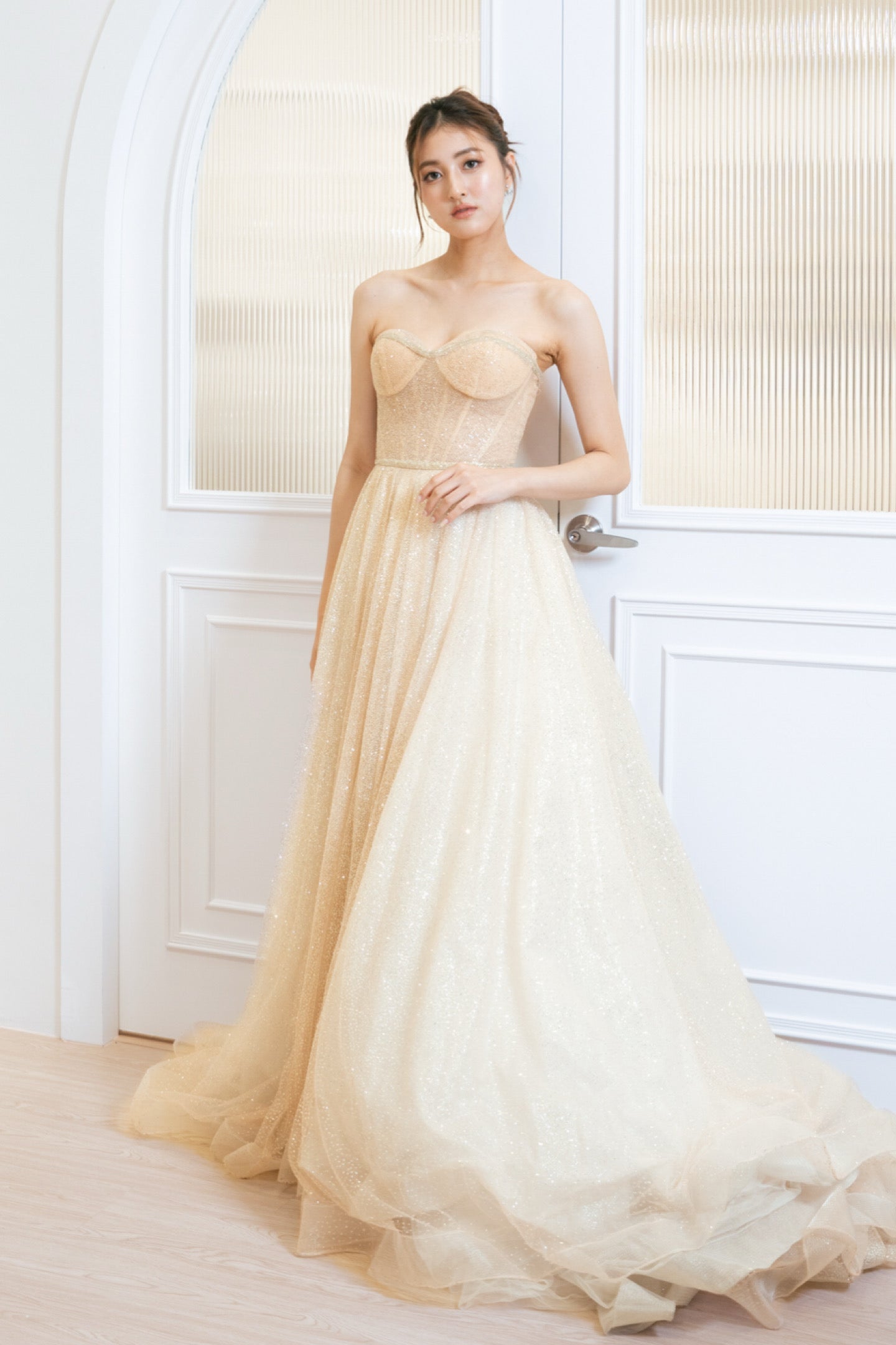 Hansel Glitter Gold Gown – GlamEdge Dress & Gown