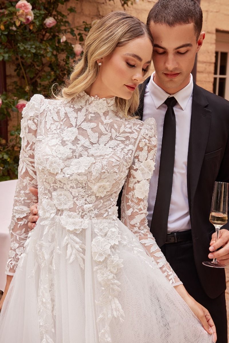 CD Emely White Long Sleeve Lace Gown