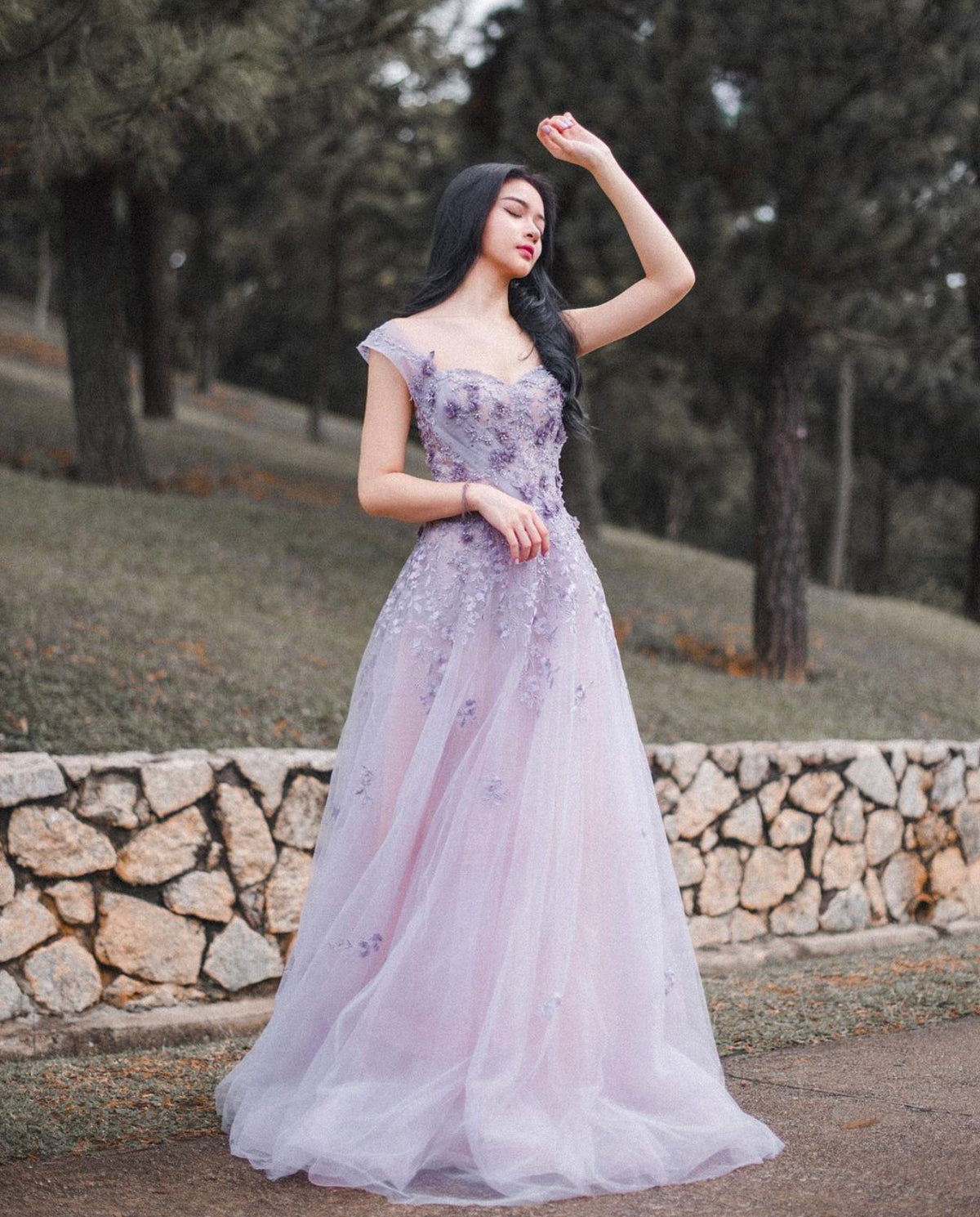 clairo purple dress anyone know where her dress is from?? : r/clairo