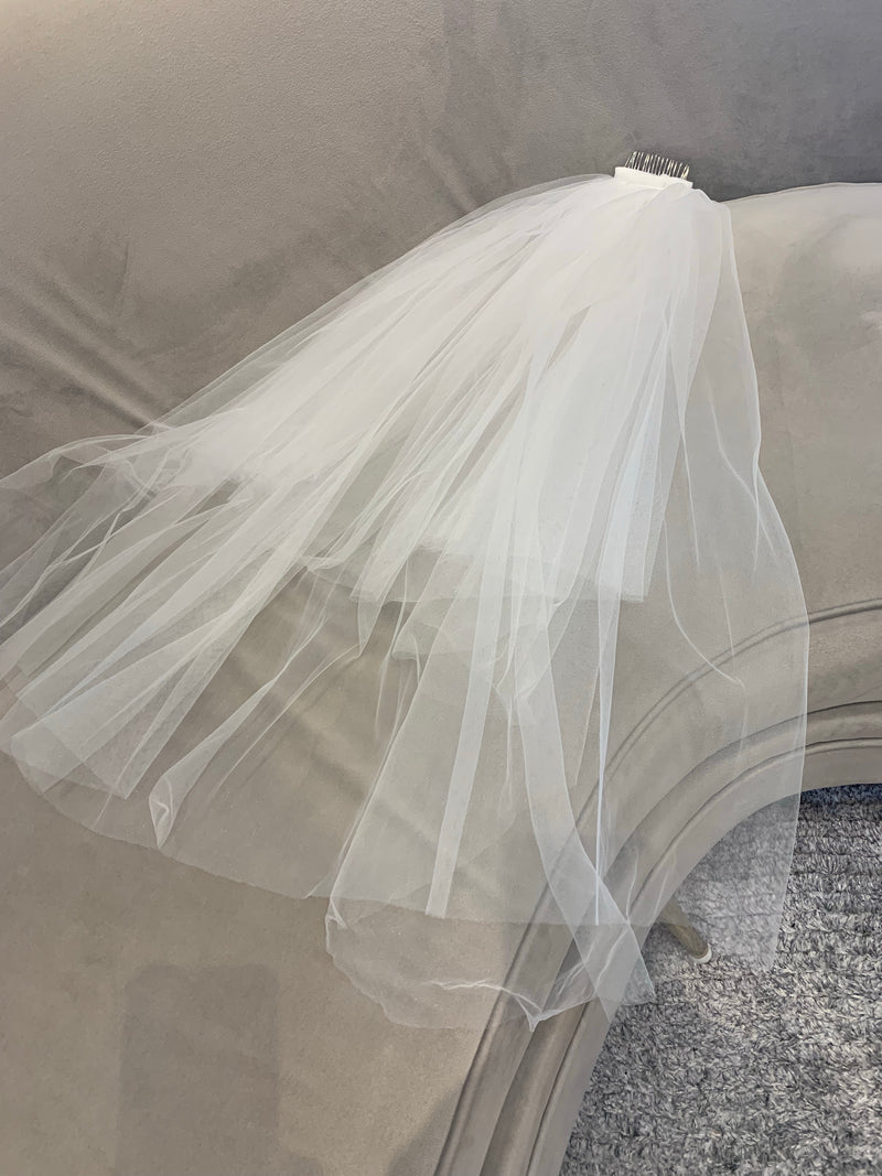 Medium veil with comb
